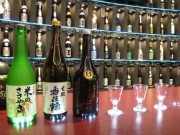 姫路に日本酒専門のショットバー「試」－県内の250種を飲み比べ