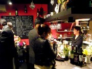 姫路のワインバー「アムス ルーム」が移転－立ち飲み専門店に