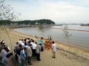 姫路・家島の海水浴場で海開き－市内のトップ切り「清水の浜」で