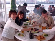 広島の海運会社が「BBQクルーズ」－宮島のライトアップも