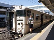 鹿児島の観光列車「いぶたま」に3両目－平均乗車率80％超えで増結