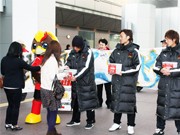 ツエーゲン金沢が街頭募金－選手、監督、スタッフらが協力呼びかけ