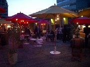 新風館に今年もビアガーデン出現－「ヨーロッパの酒場」をイメージ
