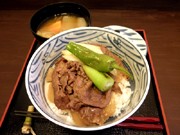 北野坂近くに神戸牛丼専門店－イタリアン・オーナーが新たな出発