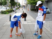 マリノスの選手28人、新横浜エリアの清掃活動に参加