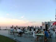 八幡・皿倉山頂に「星空ビアガーデン」－北九州の夜景をビールと共に