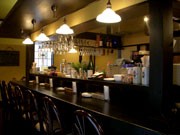 松本に深夜まで営業するイタリアン酒場－旬の食材を使った料理も提供