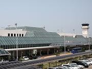 松山空港で「スカイフェスタ」－ポンジュース蛇口も特別設置