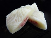 名駅・夏限定「冷やしたいやき」話題に－白いたい焼き「尾長屋」が販売