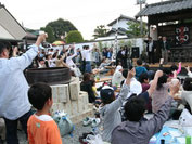 笠間の磯蔵酒造で「ちょっ蔵新酒を祝う会」－野外での宴会や蔵開放も