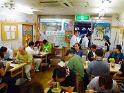 千日前・釜たけうどんで「うどんファンタジスタ」－7店のうどんを食べ比べ