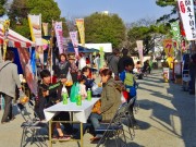 小田原城二の丸広場で恒例「北條六斎市」－被災者支援であえて開催