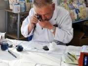 岡崎の文具店で万年筆クリニック－延べ20万本を修理したペンドクター来店