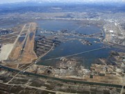 仙台空港、復旧に向け重点的に排水作業進む－ポンプ車20台フル稼働