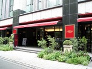 御堂筋沿いのダイニングバー「ディンギー」、ランチ営業開始