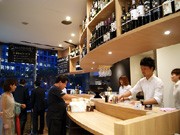 淀屋橋港水上バス乗り場に「ミオバル」－水都大阪のランドマークに