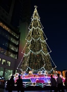新梅田シティでツリー点灯－ドイツ・クリスマスマーケットも開催