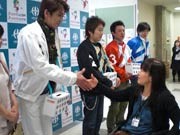 山陽小野田市役所でオート選手が募金活動－発起人は森且行選手