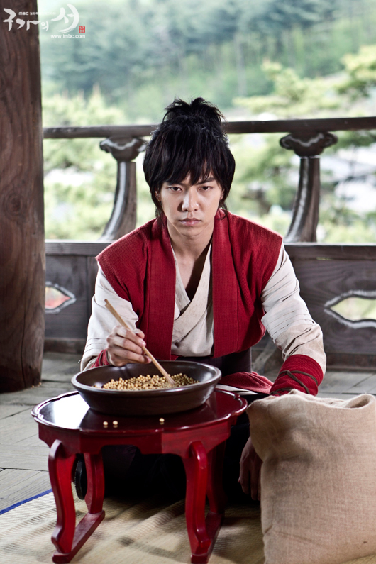 상념에 젖은 듯...!_1