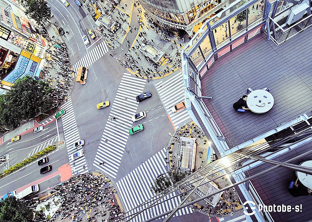 渋谷スクランブル交差点 上空で世界で１つの絶景写真！CROSSING VIEW | 東京都 | トラベルjp 旅行ガイド