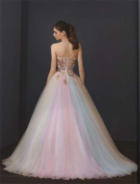 結婚式のお色直しカラードレス  ブロンズとレインボーカラードレス   レンタル　札幌店とさいたま店