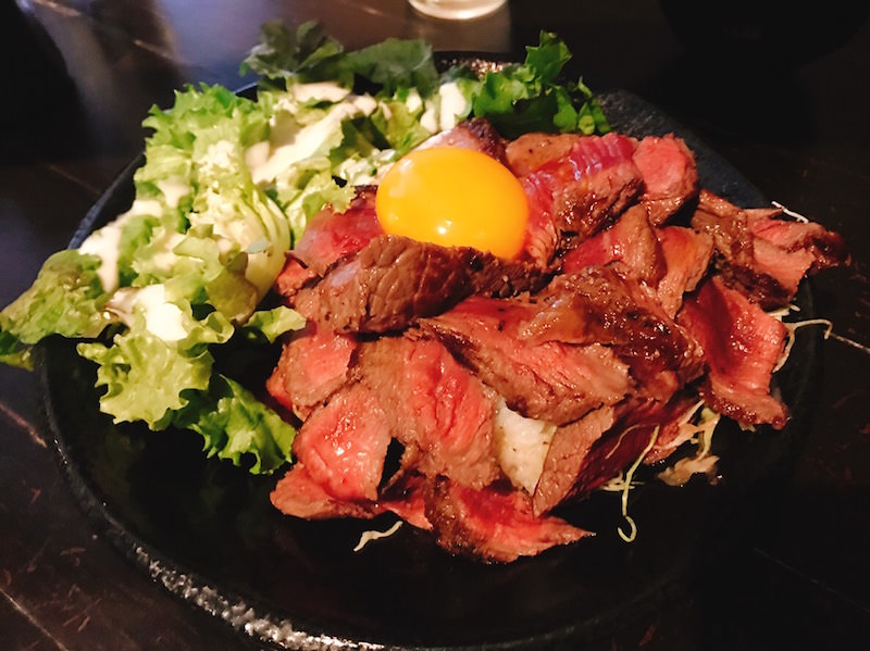 オススメカーテン&うまうま♡ステーキ丼の画像です