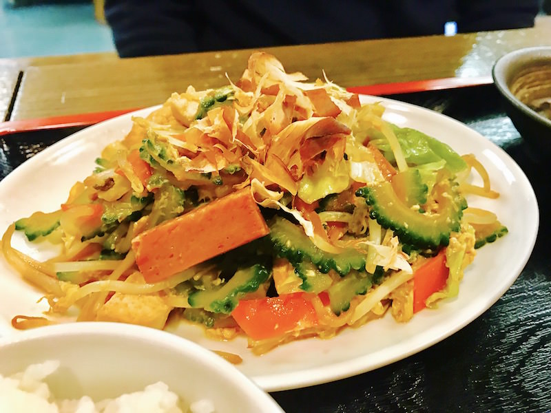 季節のカーテン♪＆沖縄ランチの画像です