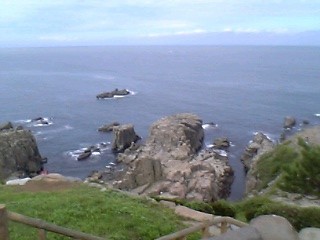 三段岩・軍艦岩・屏風岩・千畳敷・ライオン岩を望む