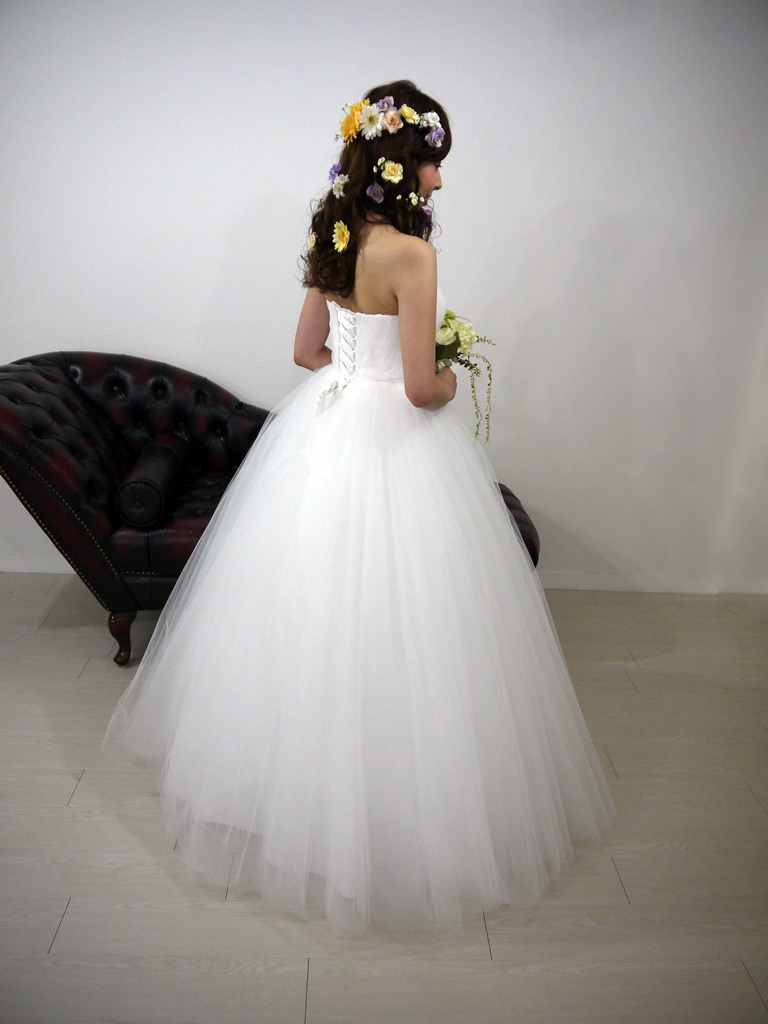 激安格安ウェディングドレスは大人ウェディング.com青山サロン