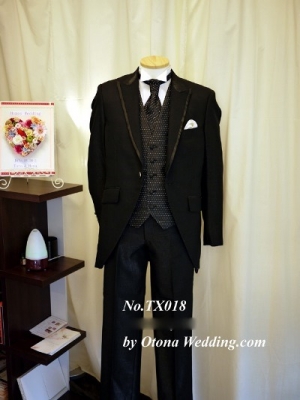 タキシードが長期レンタルで激安格安なのは大人ウェディング.com青山サロン