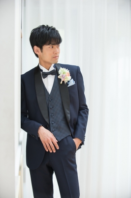 タキシードが長期レンタルで激安格安なのは大人ウェディング.com青山サロン