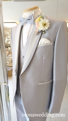 タキシードが長期レンタルで激安格安なのは大人ウェディング.com青山サロン