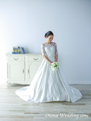 激安格安ウェディングドレスは大人ウェディング.com青山サロン