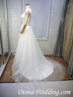 ティアラが激安格安なのは東京青山の大人ウェディング.com青山サロン