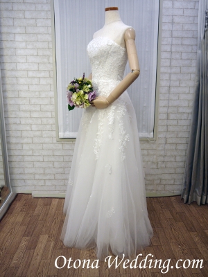 ティアラが激安格安なのは東京青山の大人ウェディング.com青山サロン