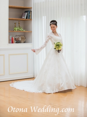 衣装レンタルプランが激安格安なのは大人ウェディング.com青山サロン