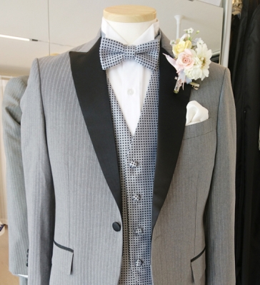 タキシードが長期レンタルで激安格安なのは大人ウェディング.com青山サロン