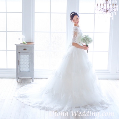 ウェディングドレスが激安格安なのは東京青山の大人ウェディング.com青山サロン