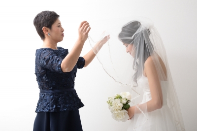 両家衣装が激安格安なのは東京青山の大人ウェディング.com