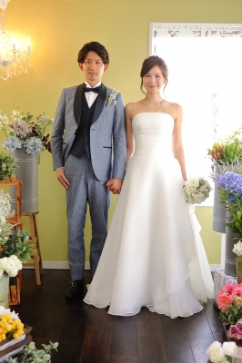 衣装レンタルプランが激安格安なのは大人ウェディング.com青山サロン