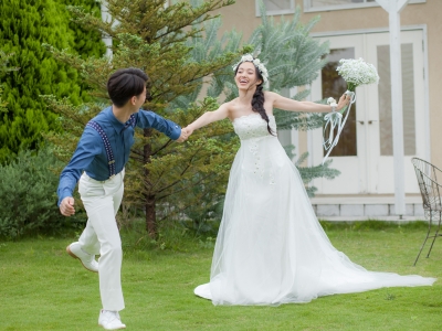 激安格安ウェディングドレスは大人ウェディング.com青山サロン