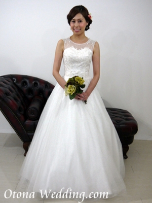 激安格安ウェディングドレスは大人ウェディング.com青山サロン