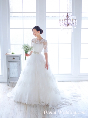 激安格安ウェディングドレスは大人ウェディング.com青山サロン