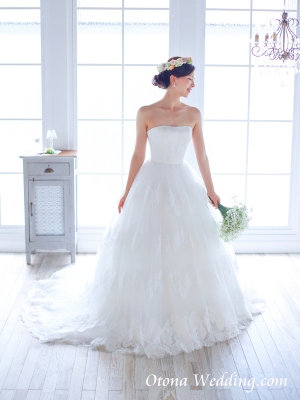 激安格安ウェディングドレスは大人ウェディング.com青山サロン