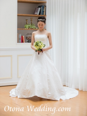 衣装レンタルプランが激安格安なのは大人ウェディング.com青山サロン