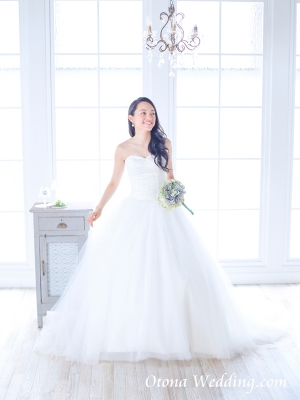 激安格安ウェディングドレスは大人ウェディング.com青山サロン