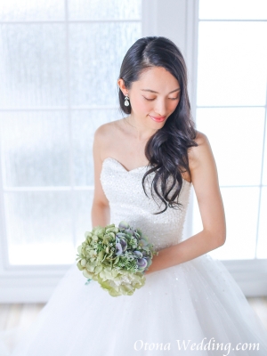 激安格安ウェディングドレスは大人ウェディング.com青山サロン