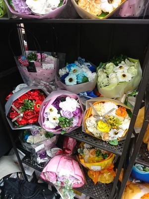 激安格安ウェディングドレスは大人ウェディング.com青山サロン