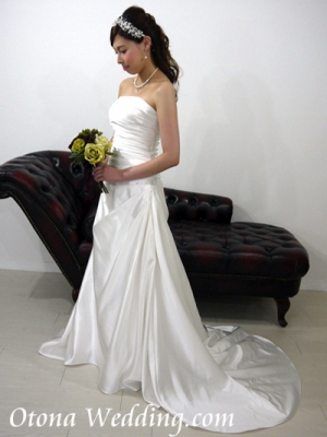 衣装レンタルプランが激安格安なのは大人ウェディング.com青山サロン