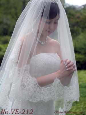 激安格安ウェディングドレスは大人ウェディング.com青山サロン